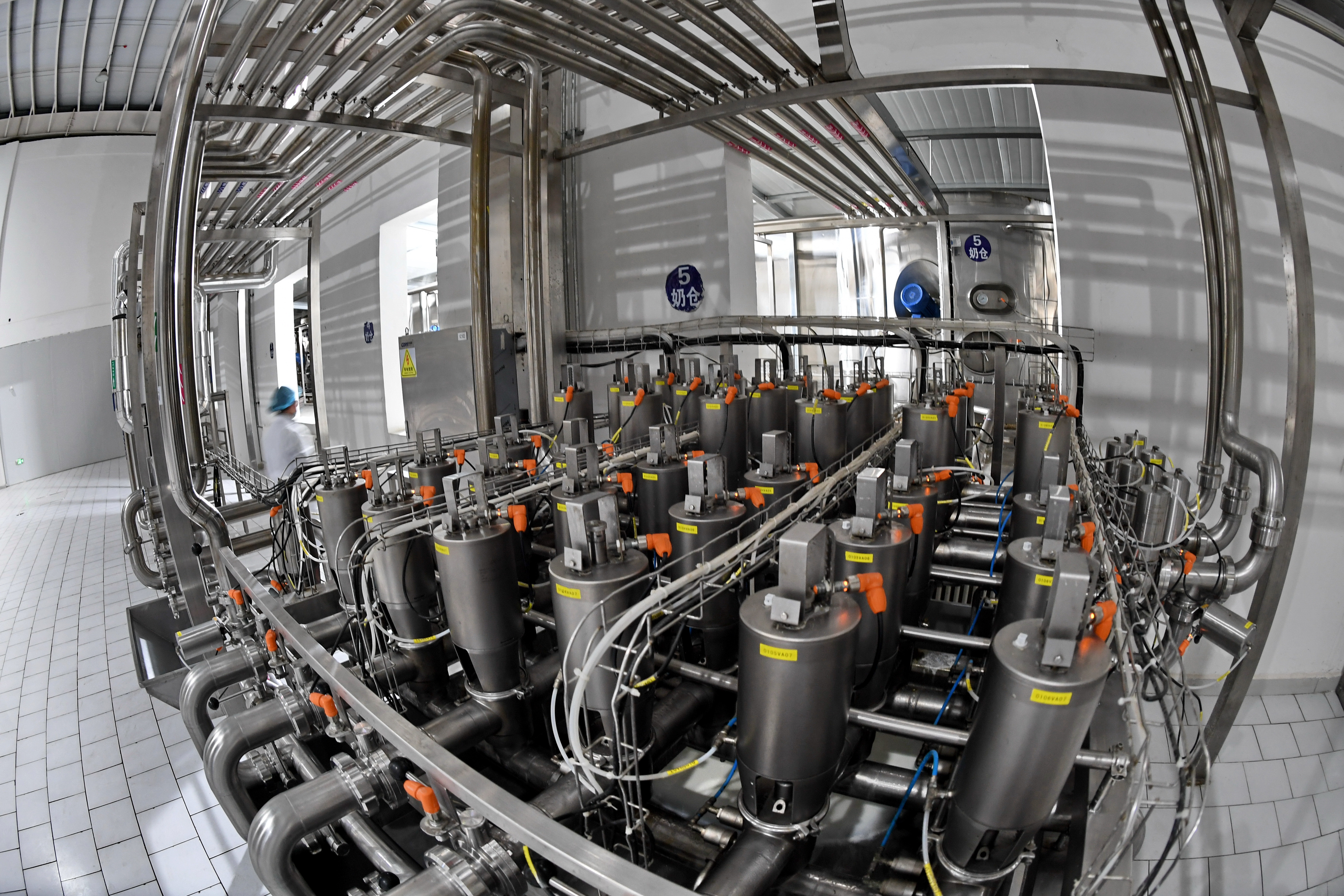 年产13000吨乳粉及乳制品生产加工项目奶粉车间已投产