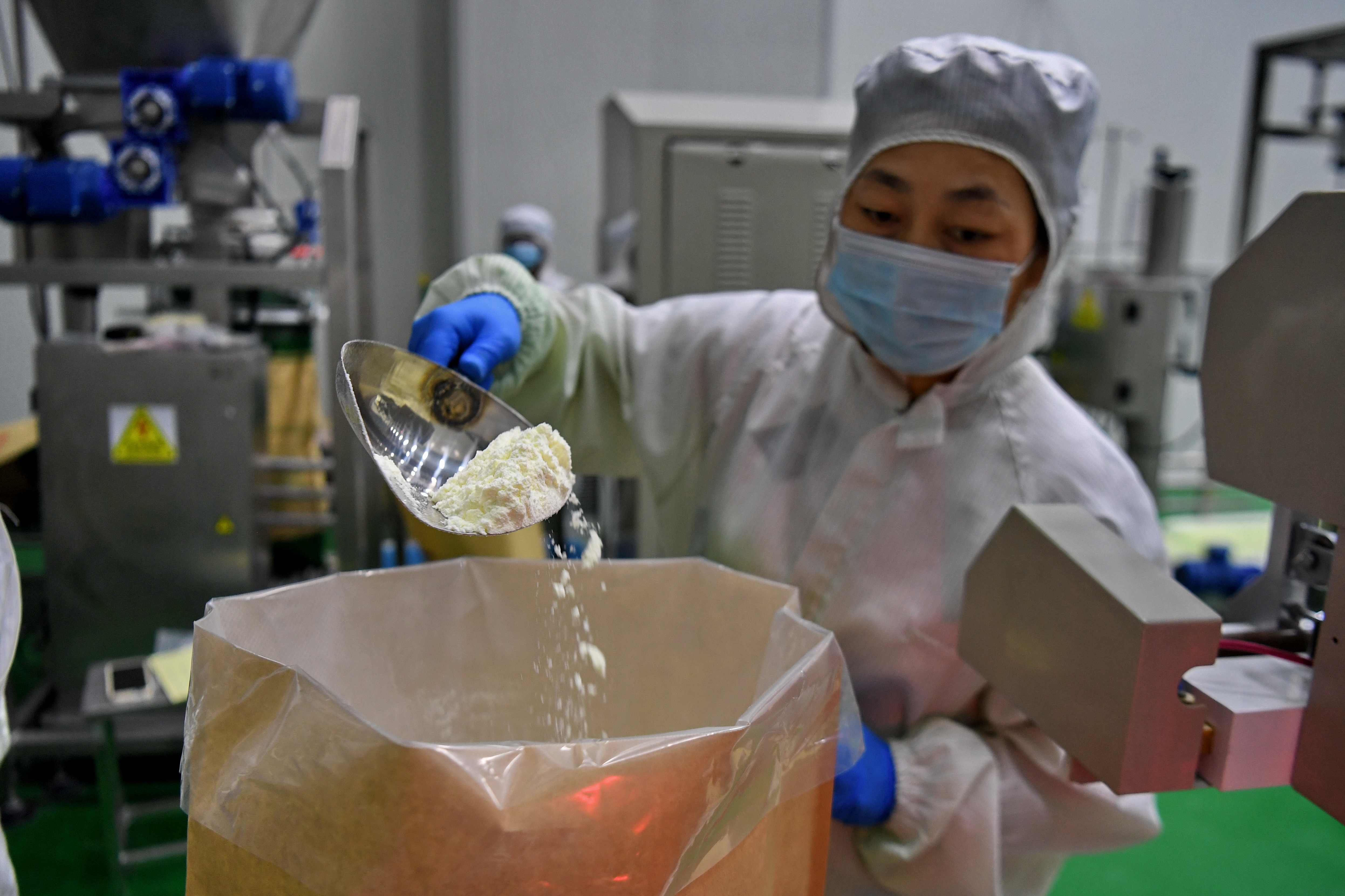 年产13000吨乳粉及乳制品生产加工项目奶粉车间已投产